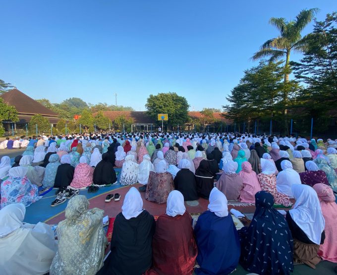 Pembiasaan Sholat Dhuha: Membangun Karakter Siswa SMKN 1 Majalaya Melalui Ibadah Pagi